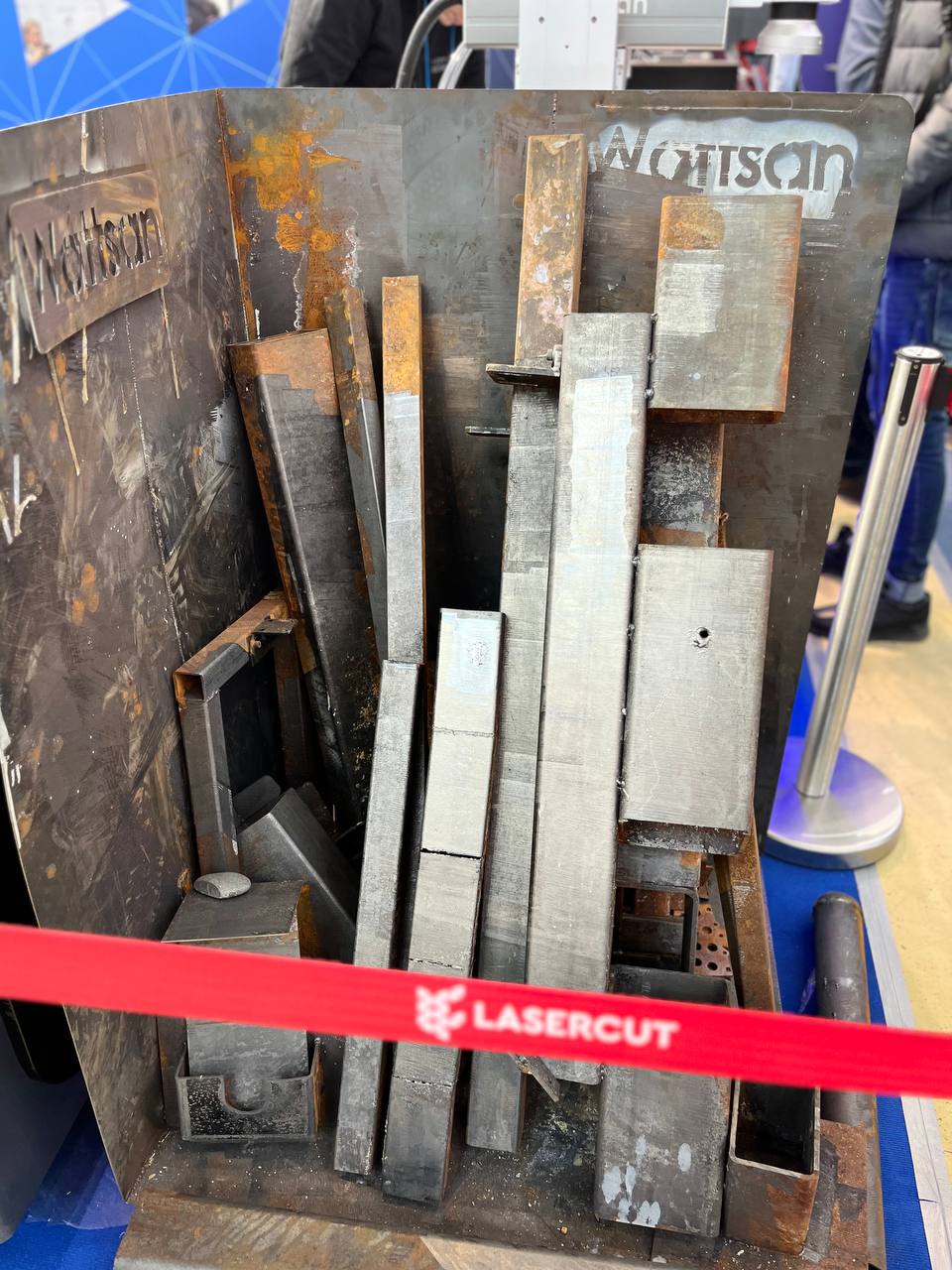 Ржавый металл после лазерной очистки