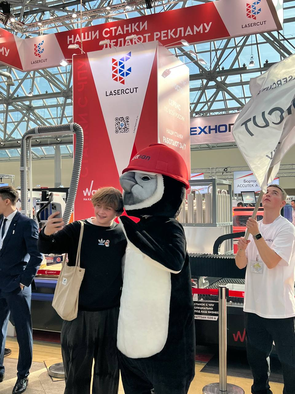 Компания Lasercut на выставке Реклама-2024