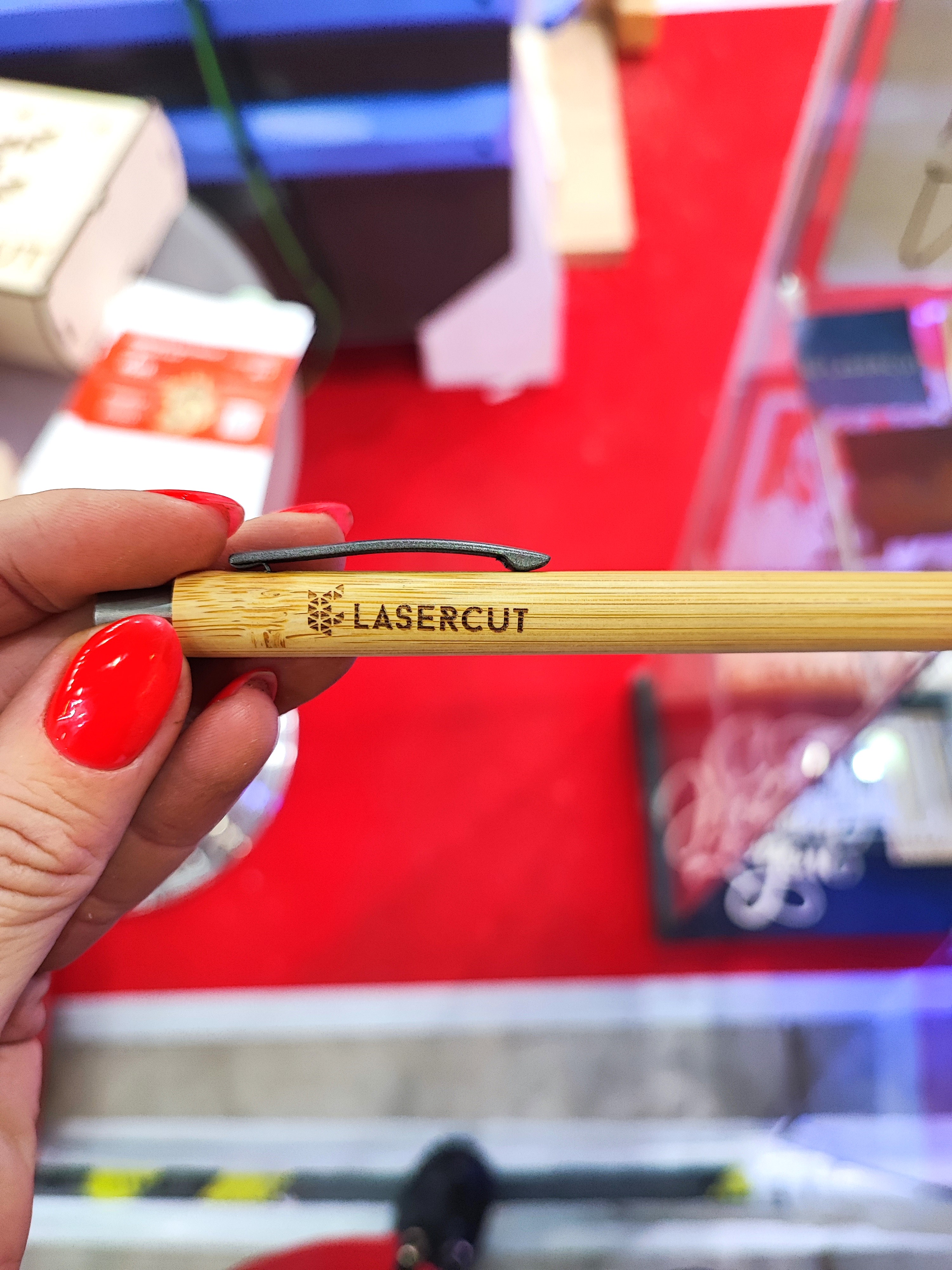 Изделие на УФ маркере