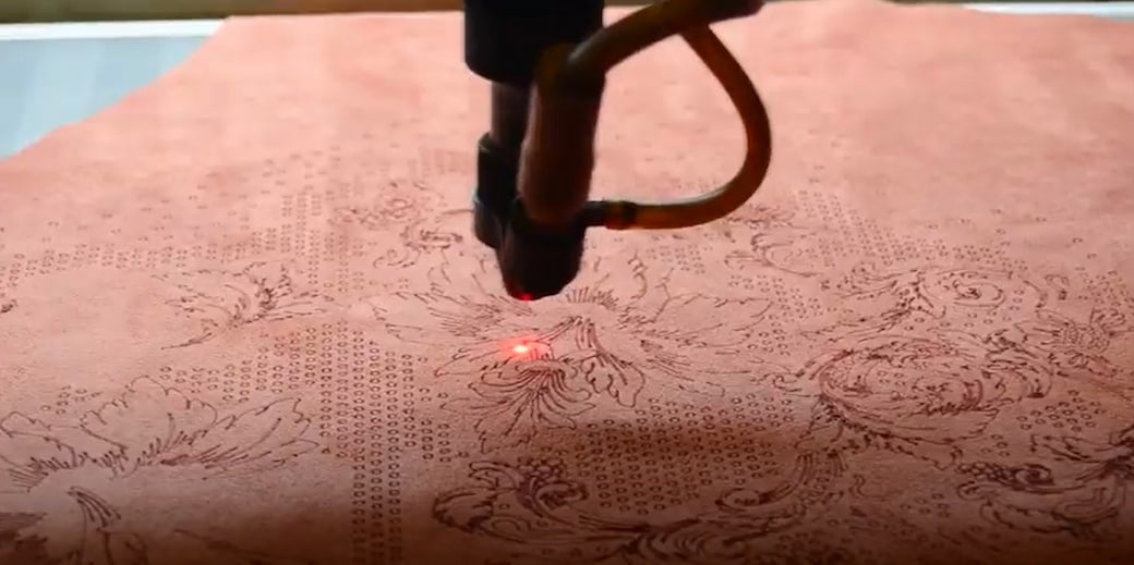 Лазерная резка ткани на лазерном станке