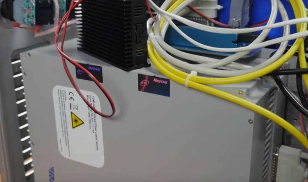 Лазерный излучатель Raycus