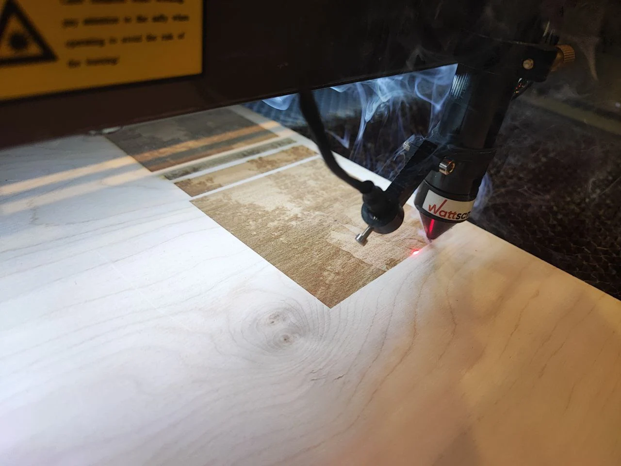 Гравировка фанеры на CO2 лазере