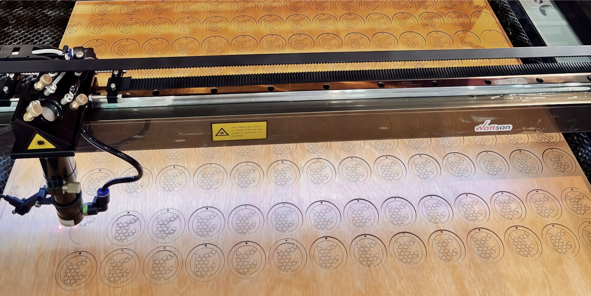 Обработка фанеры на лазерном CO2 станке Wattsan