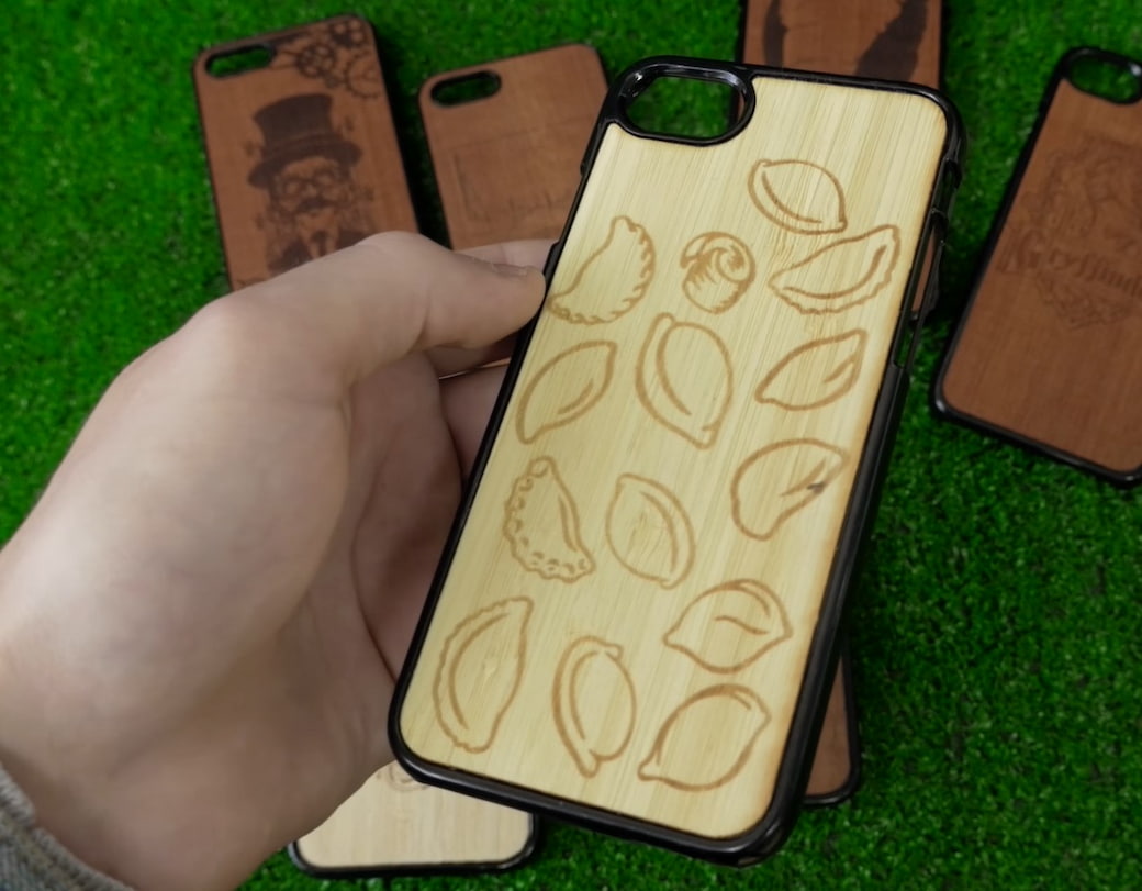 Лазерная гравировка чехла