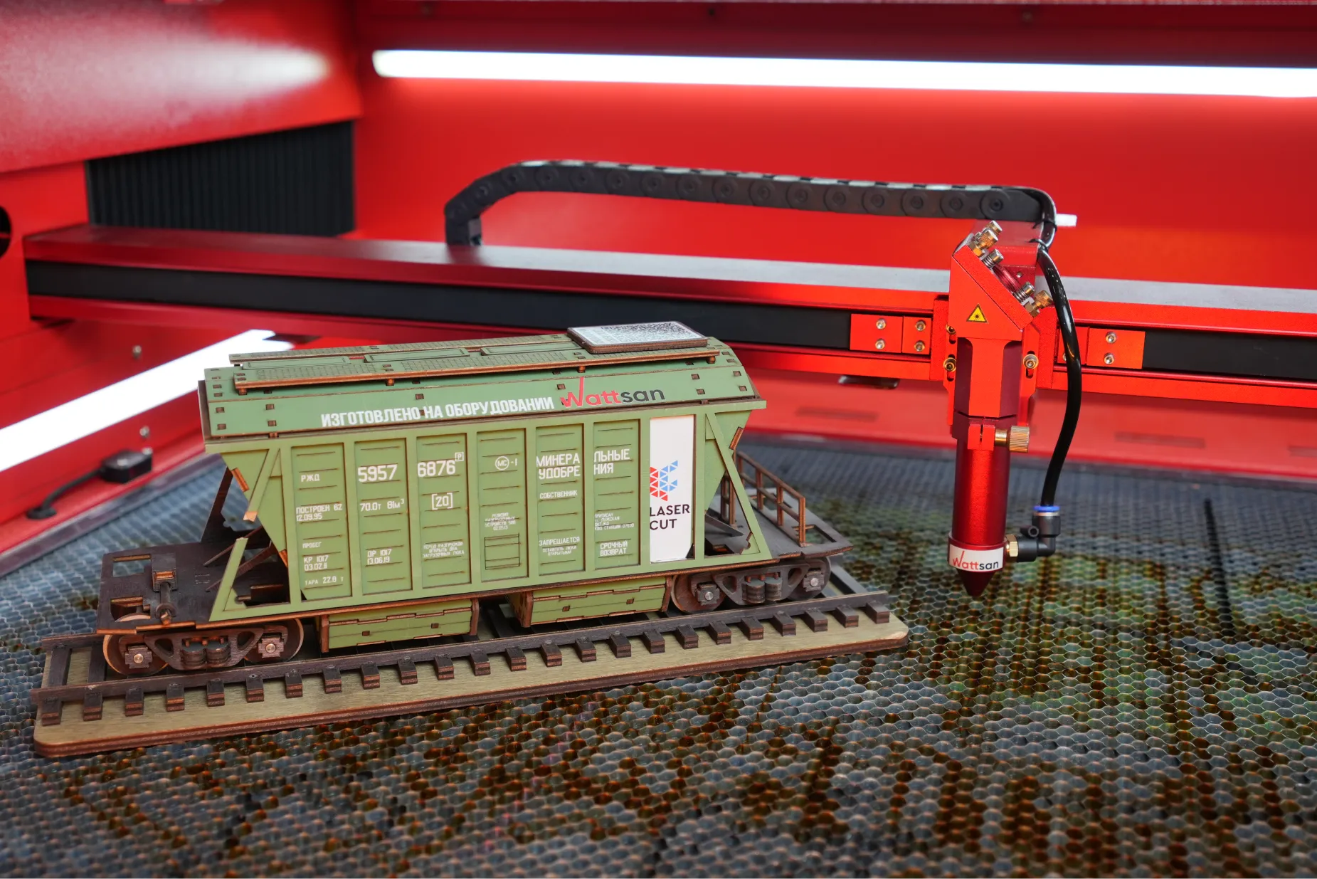 Примеры изделий, вырезанные на лазерном CO2 станке Wattsan