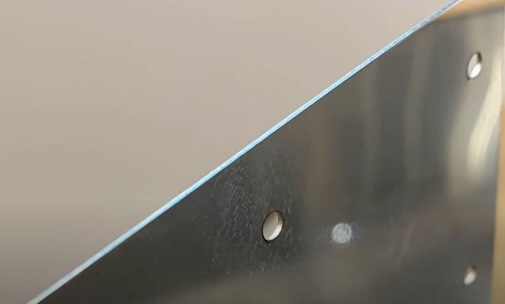 Отверстия в металле