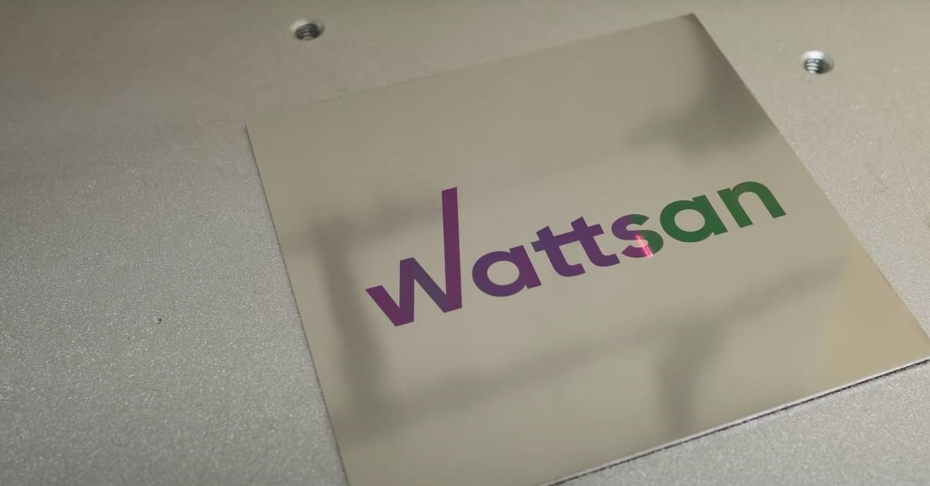 Цветная гравировка лазерным маркером IPG