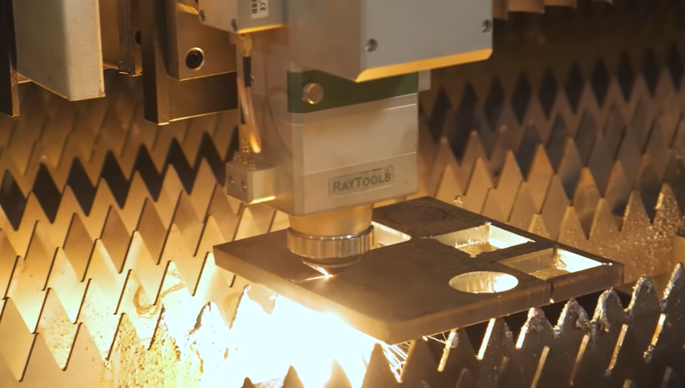 Лазерная голова станка по металлу