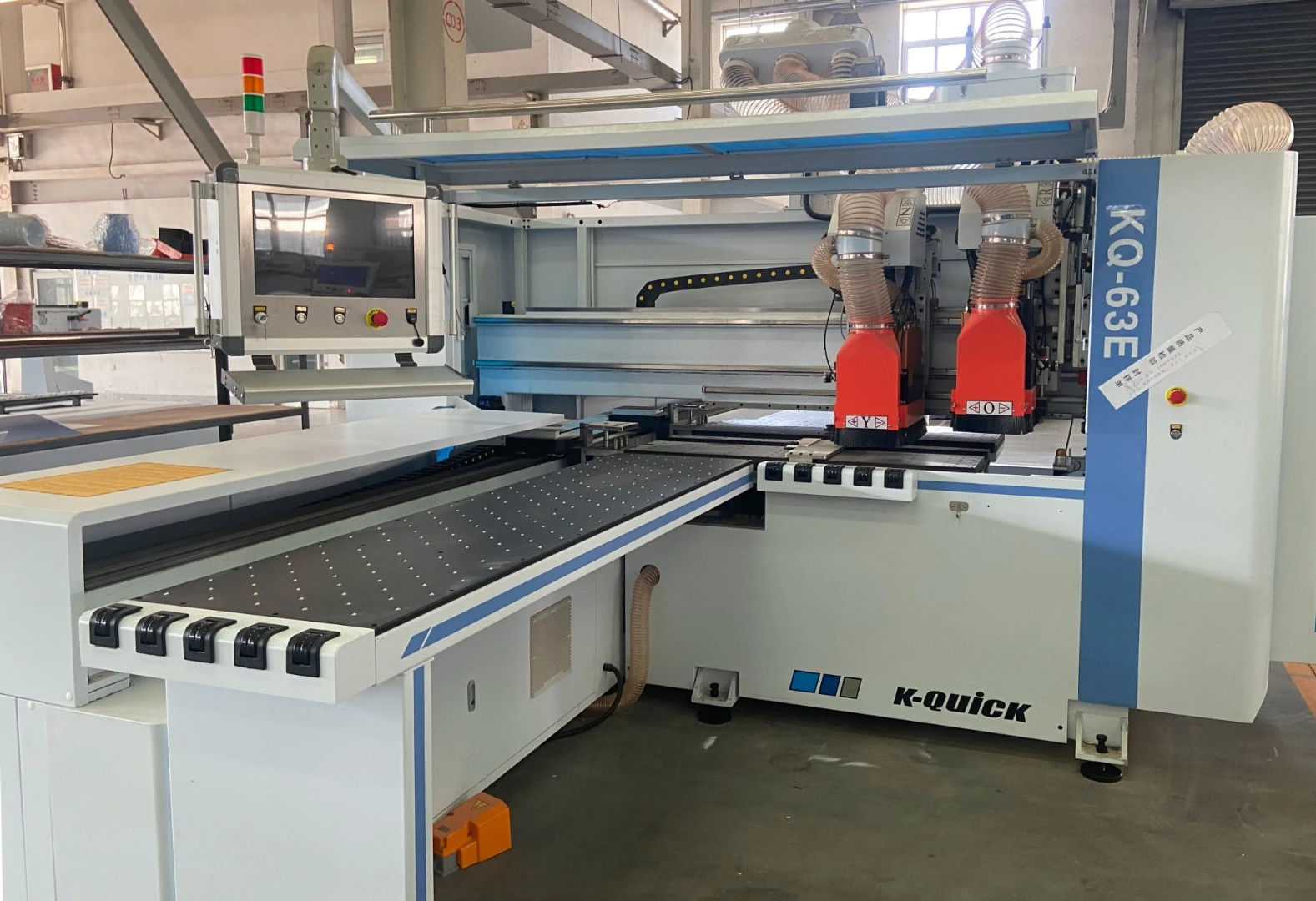 Сверлильно-присадочный станок с ЧПУ Quick