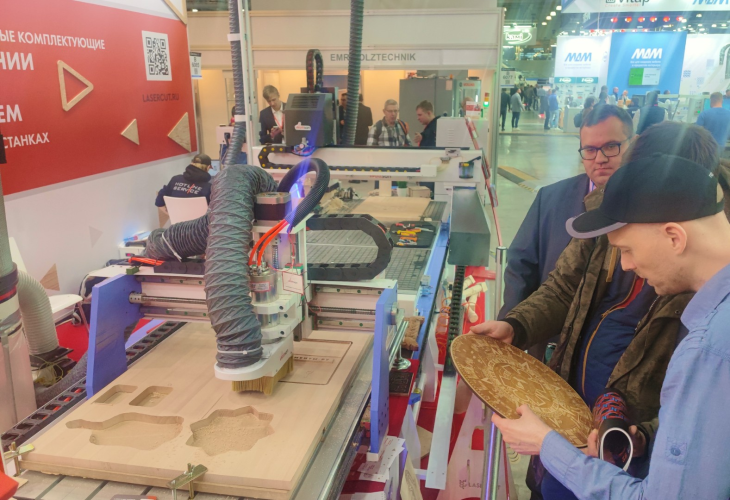 Превью 11 к Фрезерный станок с ЧПУ WATTSAN 0609 MINI