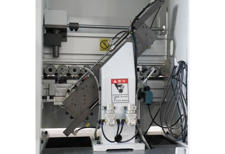 Превью 4 к Кромкооблицовочный станок QUICK KF51