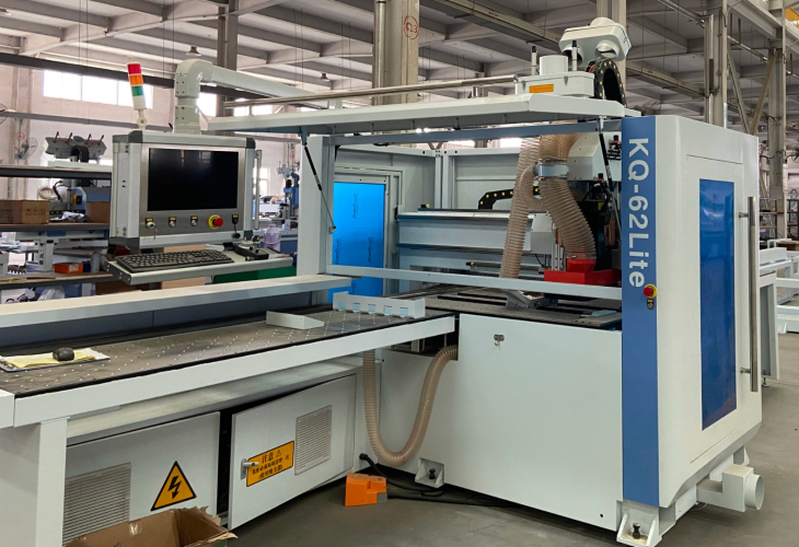 Превью 8 к Сверлильно-присадочный станок с ЧПУ QUICK KQ-62