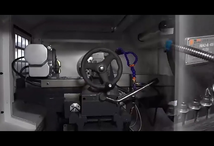 Превью 2 к Горизонтальный токарный станок с ЧПУ  W 700