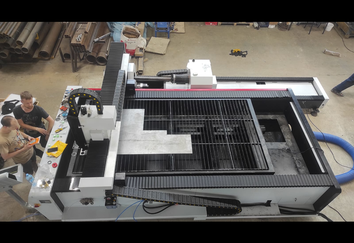 Превью 9 к Лазерный станок по металлу для резки труб WATTSAN 1530S ROTATORY