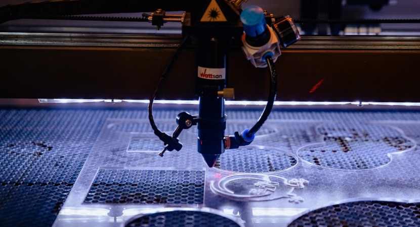 Лазеры импульсного и непрерывного действия: сравнение режимов и областей применения