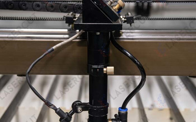 Лазерный гравировальный станок RJ 1290 AS