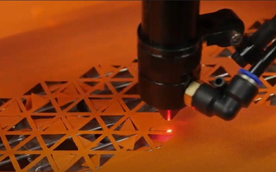 Как и чем резать и гравировать ткань, кожу и мех?