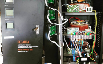 Стабилизатор напряжения для лазерного станка по металлу: для чего нужен и как выбрать?