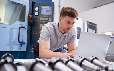 Как стать оператором ЧПУ: обучение с нуля