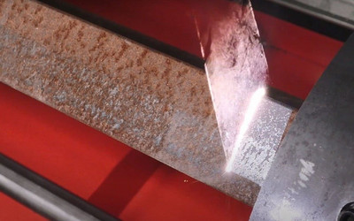 Лазерная очистка металла от ржавчины: чистим ржавчину и краску одним движением руки